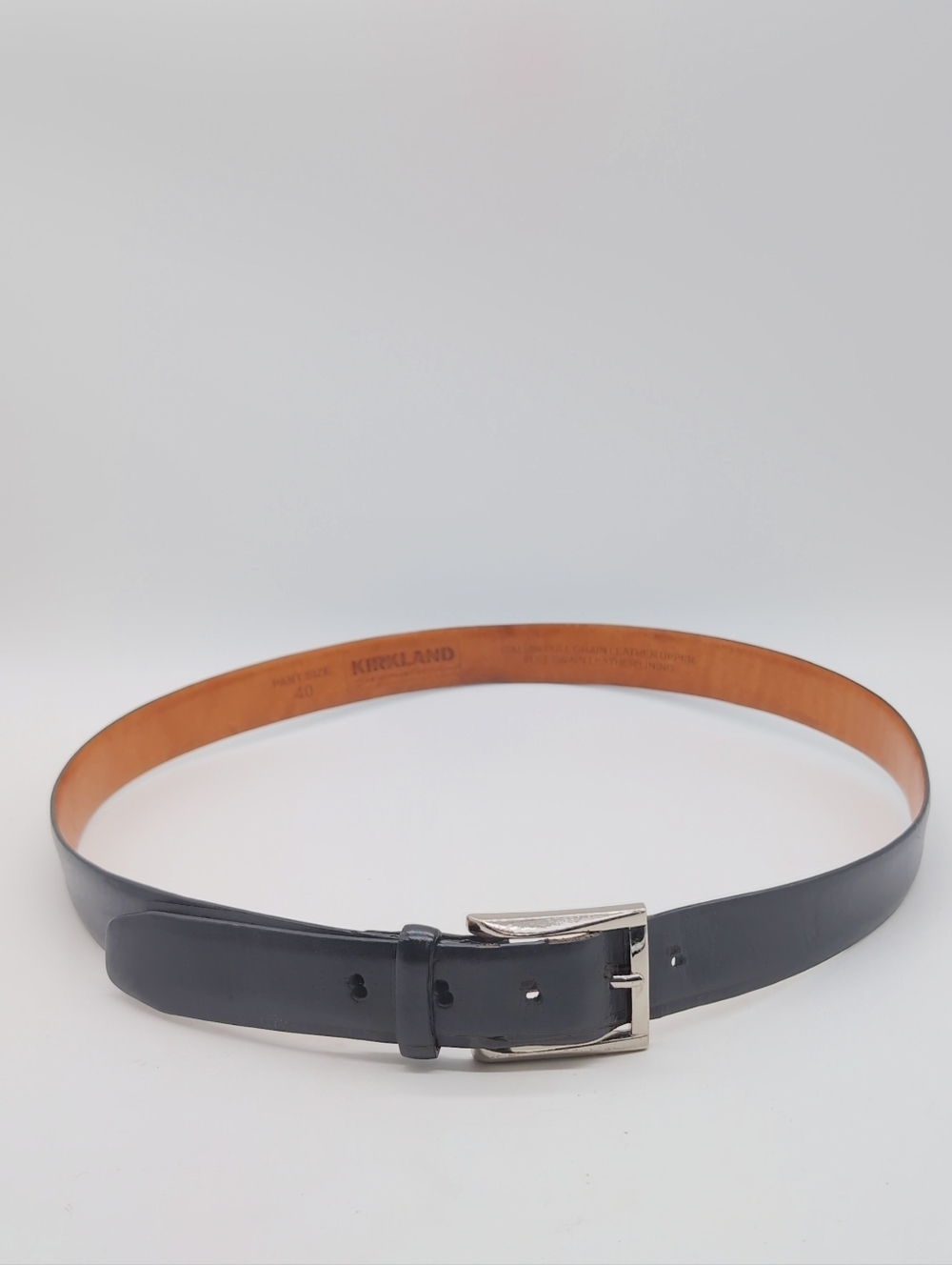 Kirkland Signature Sz 42 Men's Black Leather Dress Belt